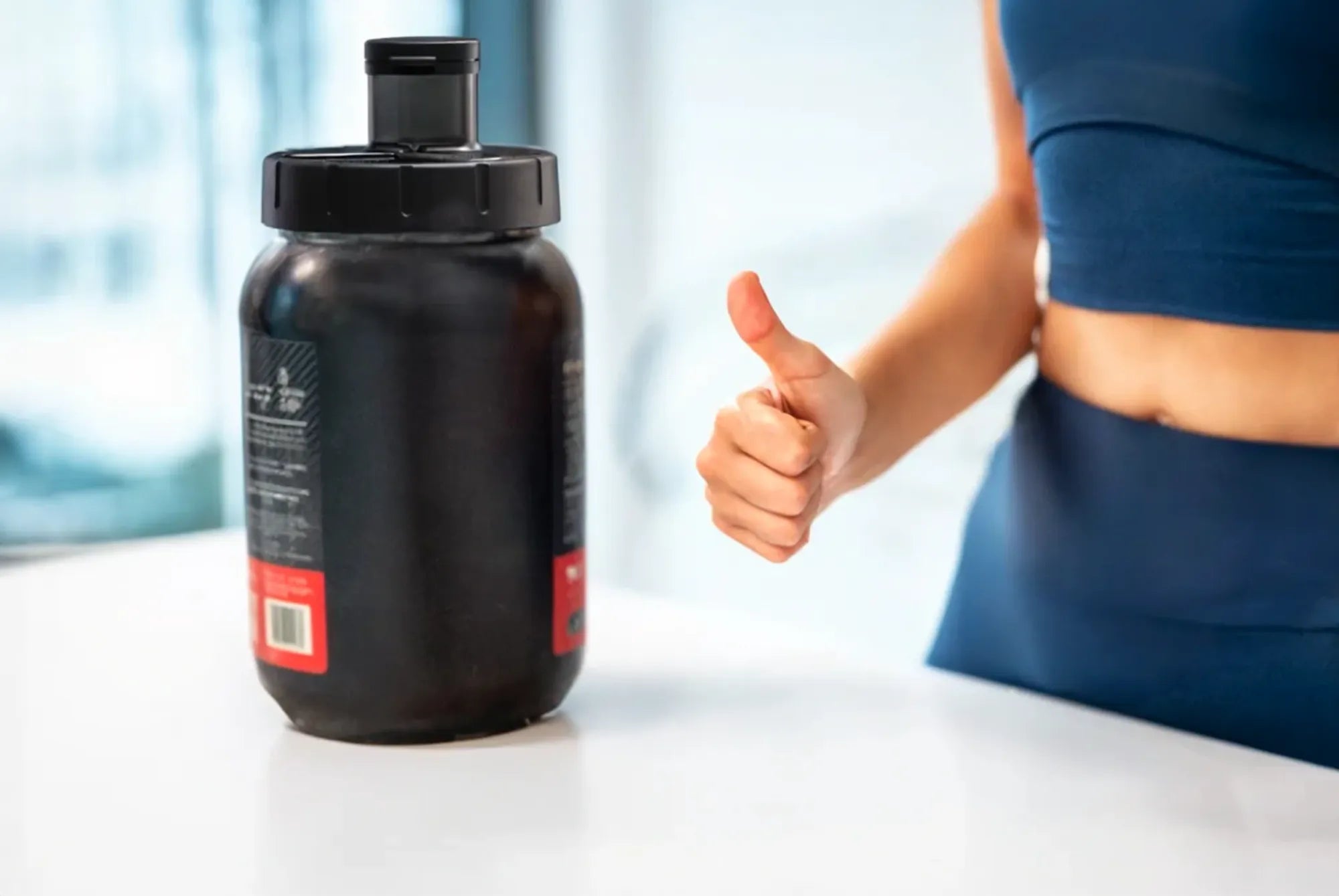 Nachher: saubere Arbeitsplatte, Dose mit Lid-O verschlossen